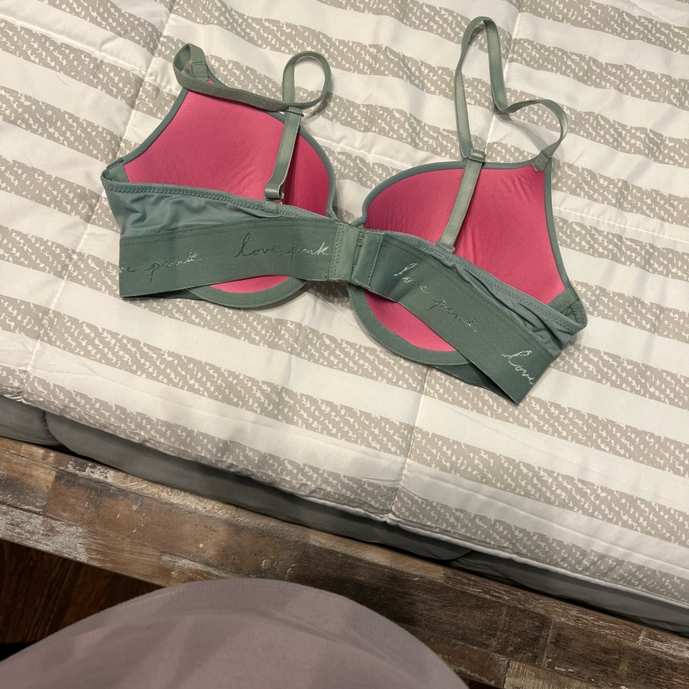 PINK Victoria’s Secret Bundle - Picture 5 of 7